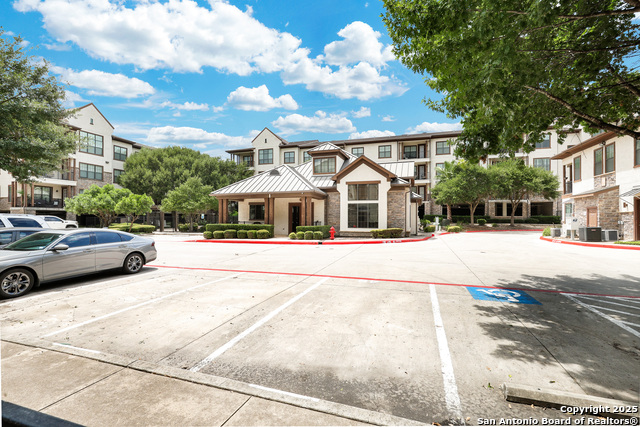 Image 22 of 31 For 7342 Oak Manor Dr  4107