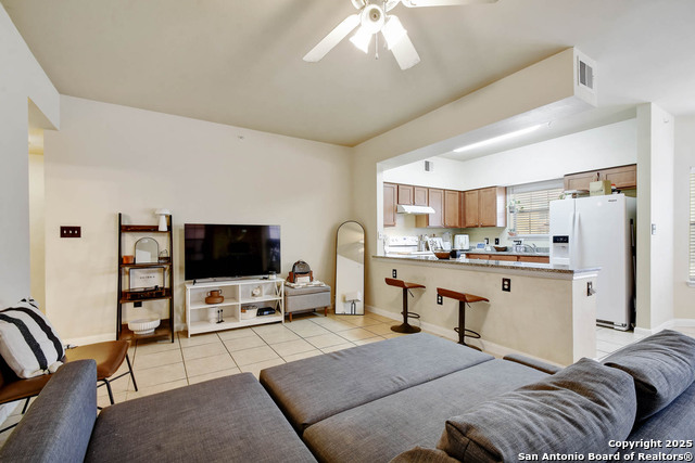 Image 12 of 29 For 6160 Eckhert  Apt 1