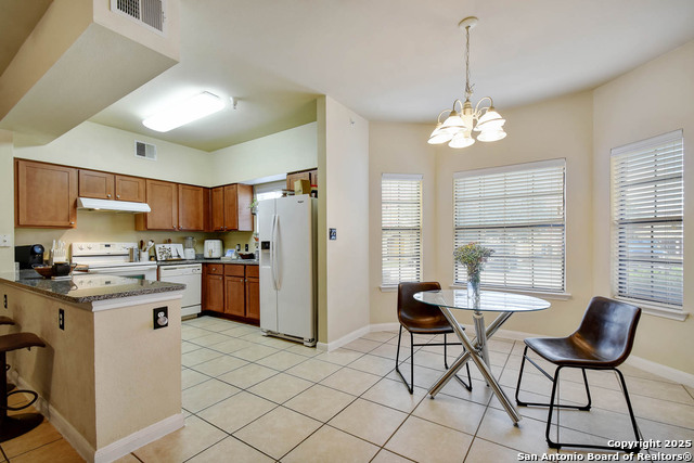 Image 15 of 29 For 6160 Eckhert  Apt 1