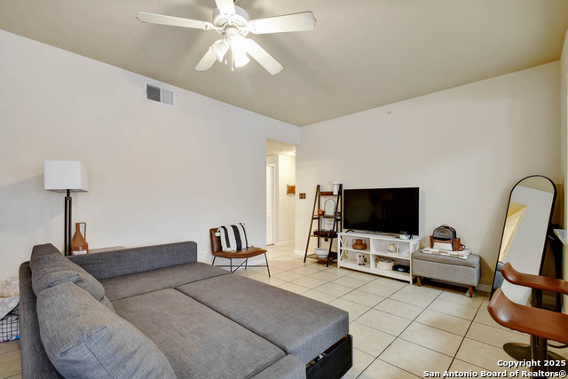 Image 7 of 29 For 6160 Eckhert  Apt 1