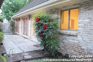 Image 2 of 25 For 6 Cottesmore Ct