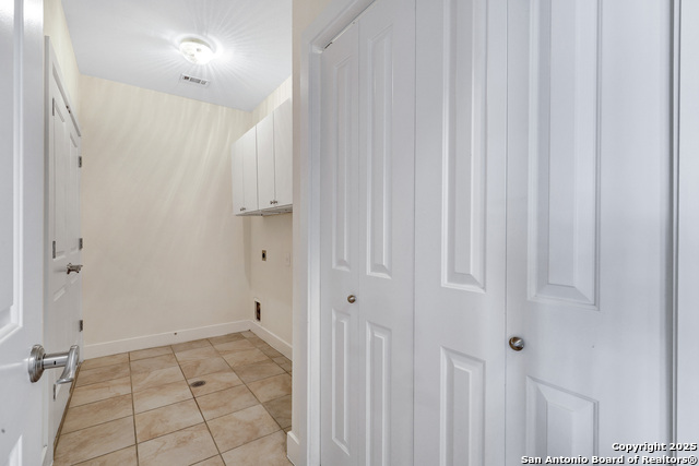Listing photo id 12 for 7342 Oak Manor Dr 1304