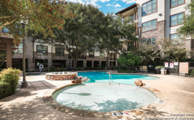 Listing photo id 27 for 7342 Oak Manor Dr 1304