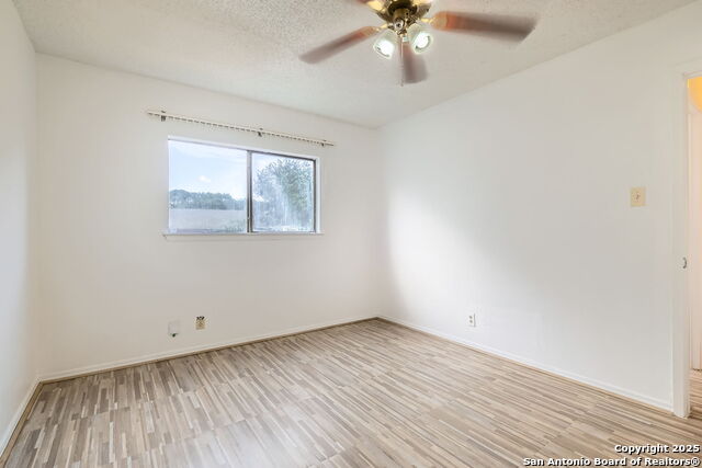 Image 15 of 29 For 5434 Seahorse Dr