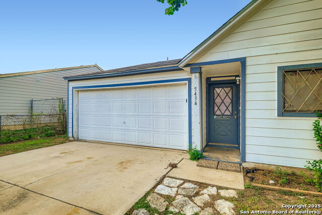 Image 4 of 29 For 5434 Seahorse Dr
