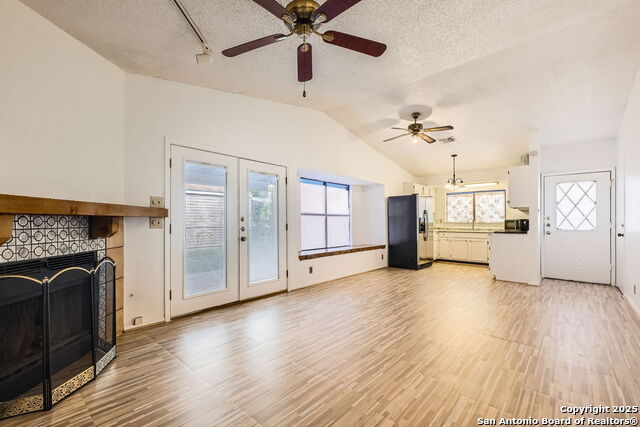 Image 6 of 29 For 5434 Seahorse Dr