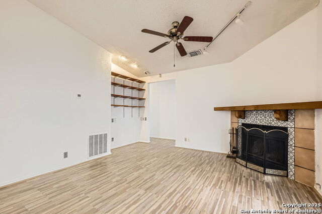 Image 7 of 29 For 5434 Seahorse Dr