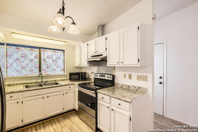 Image 9 of 29 For 5434 Seahorse Dr