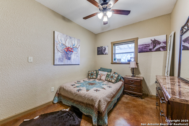 Listing photo id 12 for 2217 County Road 412