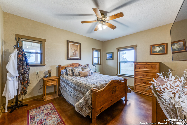 Listing photo id 15 for 2217 County Road 412