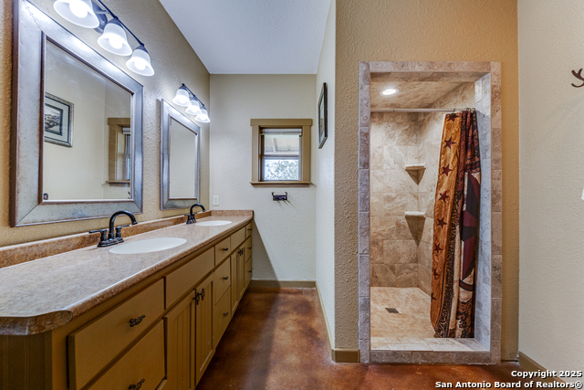 Listing photo id 18 for 2217 County Road 412