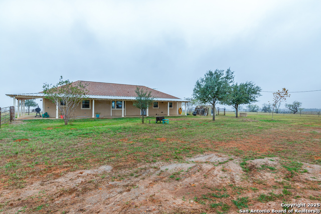 Listing photo id 23 for 2217 County Road 412