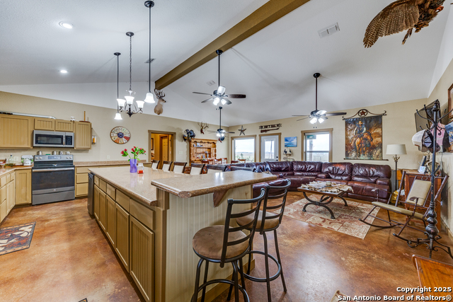 Listing photo id 6 for 2217 County Road 412