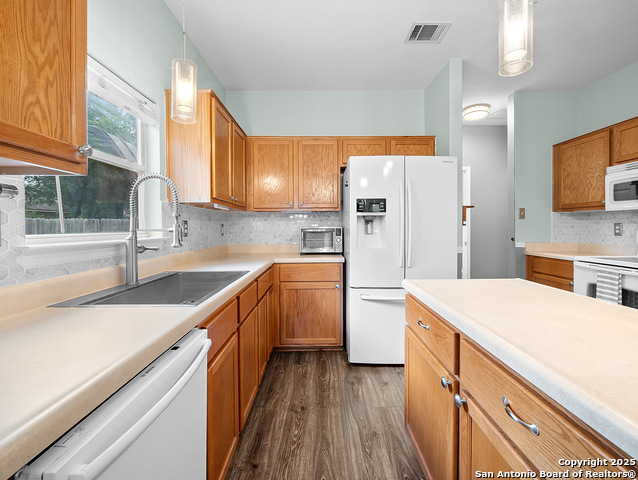 Image 12 of 30 For 17023 Ashbury Ldg