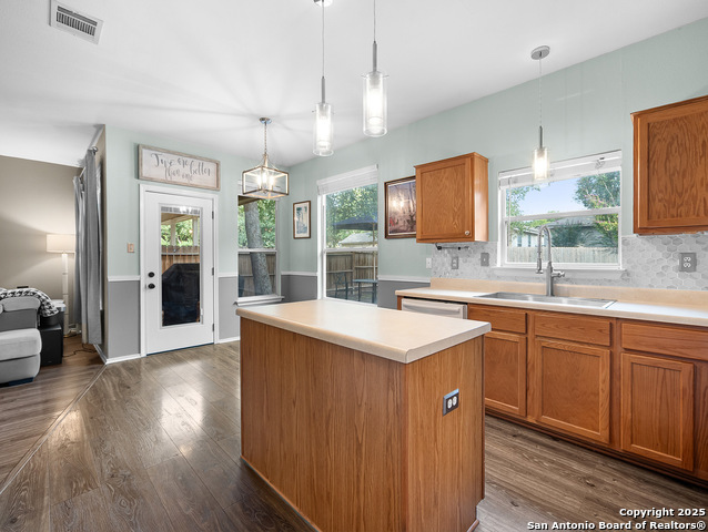 Image 13 of 30 For 17023 Ashbury Ldg