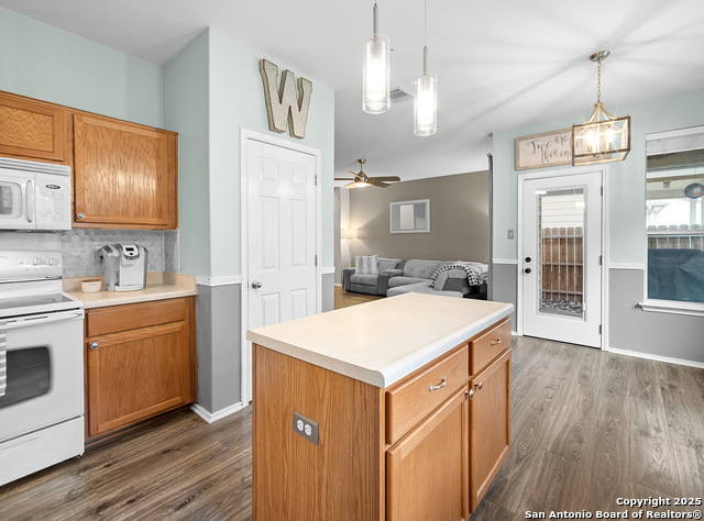 Image 14 of 30 For 17023 Ashbury Ldg