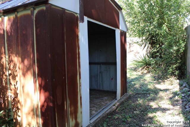 Image 26 of 27 For 4400 Lazy Oak