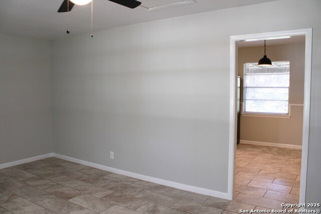 Image 7 of 27 For 4400 Lazy Oak