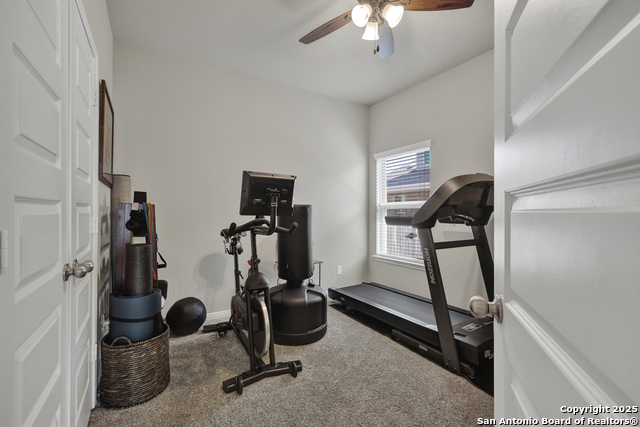 Listing photo id 27 for 3214 Roan