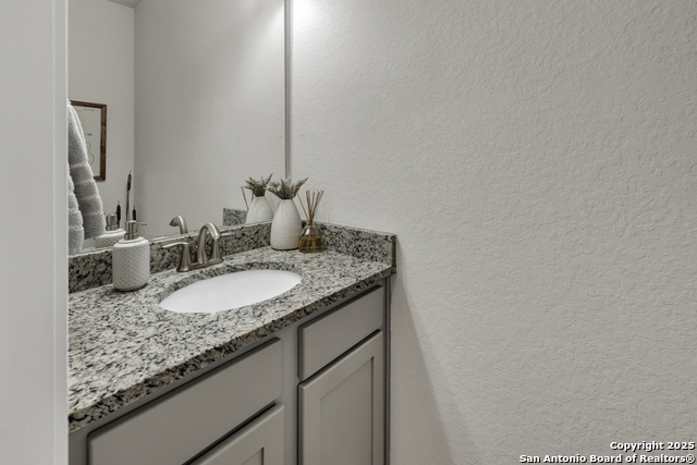 Listing photo id 29 for 3214 Roan