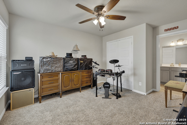 Listing photo id 32 for 3214 Roan