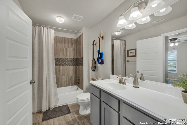 Listing photo id 34 for 3214 Roan