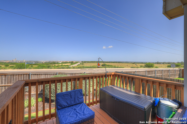 Listing photo id 36 for 3214 Roan