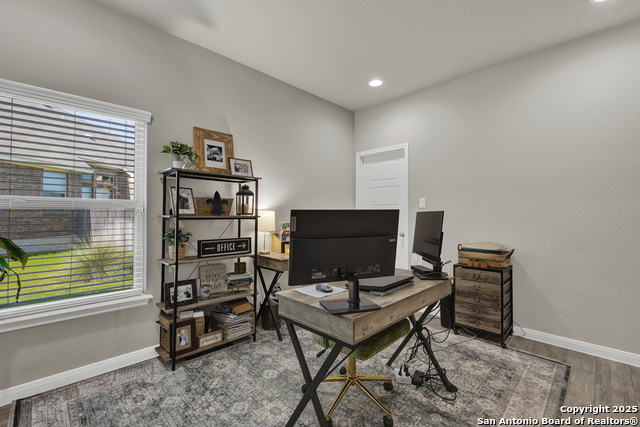 Listing photo id 4 for 3214 Roan