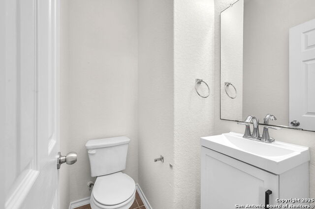 Image 17 of 25 For 9714 Common Law