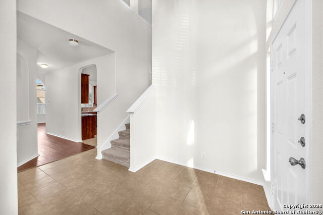 Image 4 of 25 For 9714 Common Law