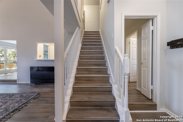 Image 10 of 39 For 9310 Hoke  