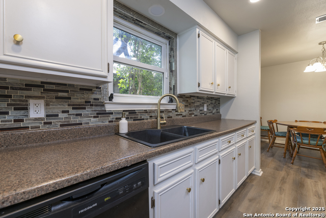 Image 17 of 39 For 9310 Hoke  