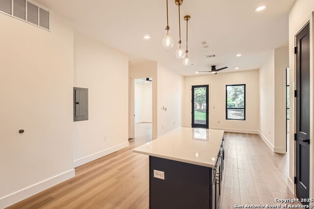 Image 10 of 25 For 10899 Hausman S 201