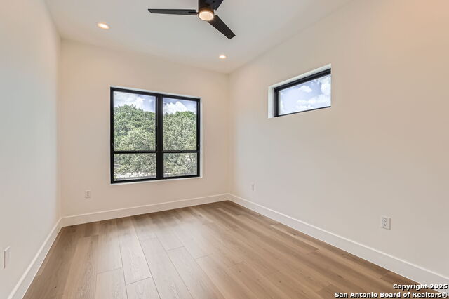 Image 12 of 25 For 10899 Hausman S 201