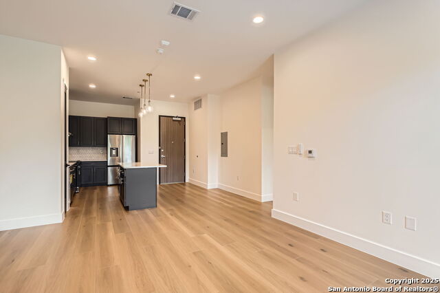 Image 5 of 25 For 10899 Hausman S 201