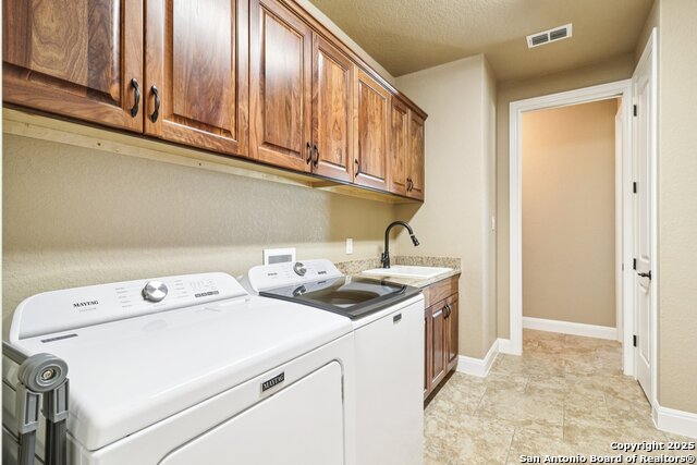 Image 22 of 59 For 164 Abrego Lake