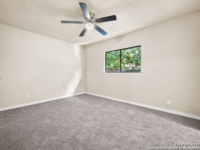 Image 17 of 23 For 4819 Corian Oak