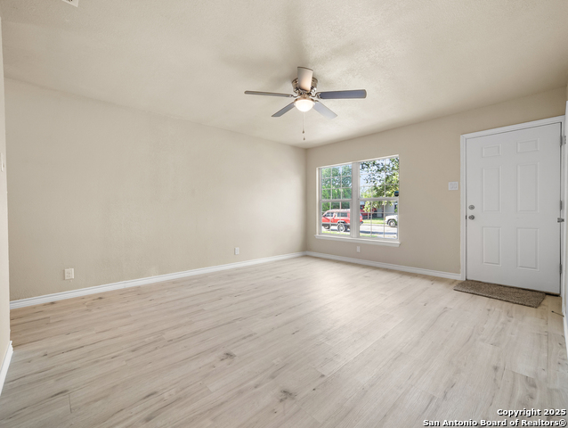 Image 5 of 23 For 4819 Corian Oak