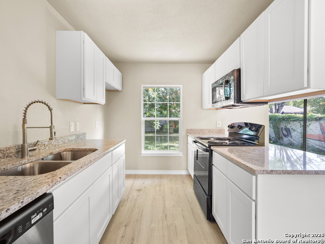 Image 8 of 23 For 4819 Corian Oak
