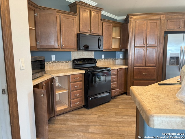 Image 10 of 27 For 8600 Loop 1604 E S