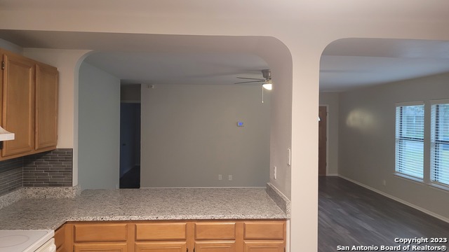 Image 5 of 15 For 13934 Boulder Oaks