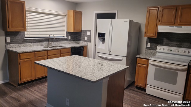Image 7 of 15 For 13934 Boulder Oaks