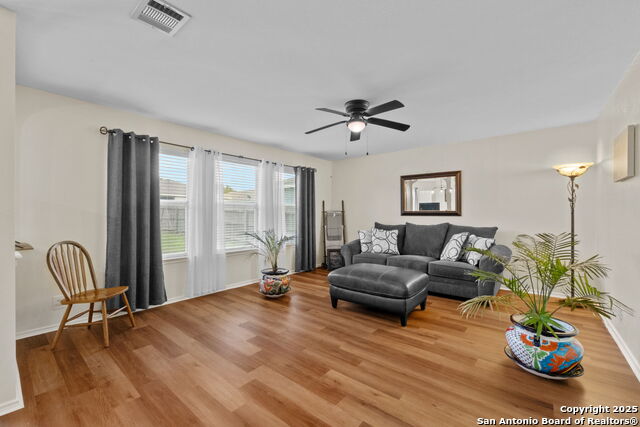 Listing photo id 8 for 534 Coral Harbor