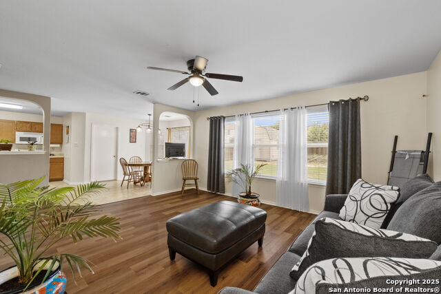 Listing photo id 10 for 534 Coral Harbor
