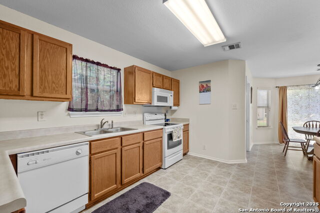 Listing photo id 3 for 534 Coral Harbor