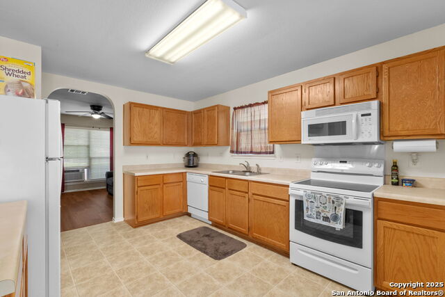 Listing photo id 4 for 534 Coral Harbor