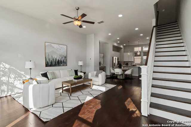 Listing photo id 15 for 2104 Saint Marys N