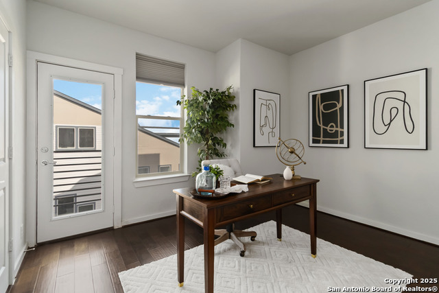 Listing photo id 16 for 2104 Saint Marys N