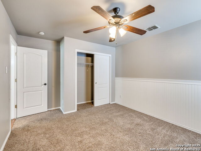 Listing photo id 8 for 9910 Shetland Gate