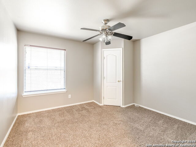 Listing photo id 9 for 9910 Shetland Gate